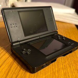Nintendo DS Lite